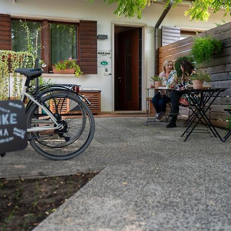 Bed And Bike เวโรนา ภายนอก รูปภาพ