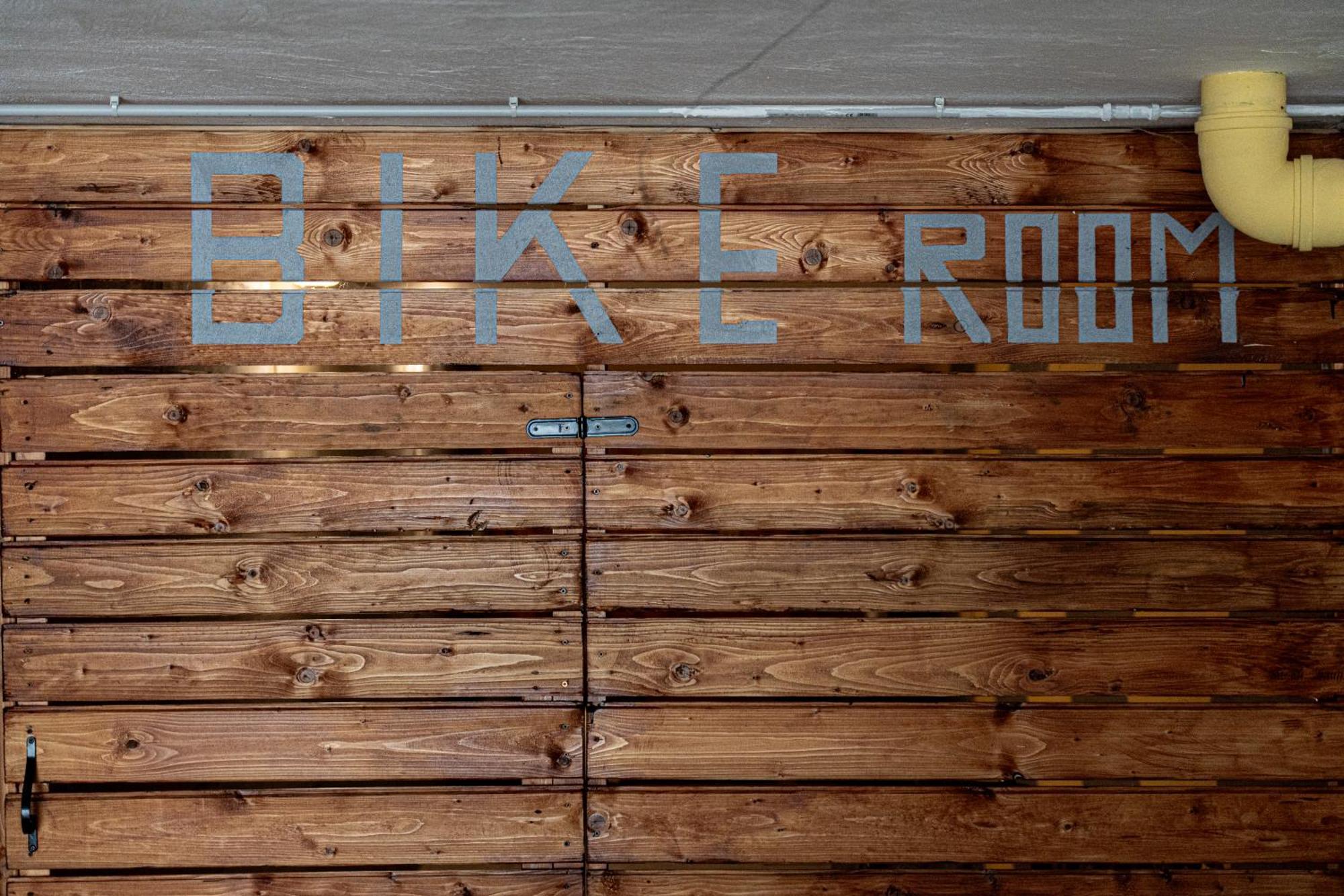 Bed And Bike เวโรนา ภายนอก รูปภาพ