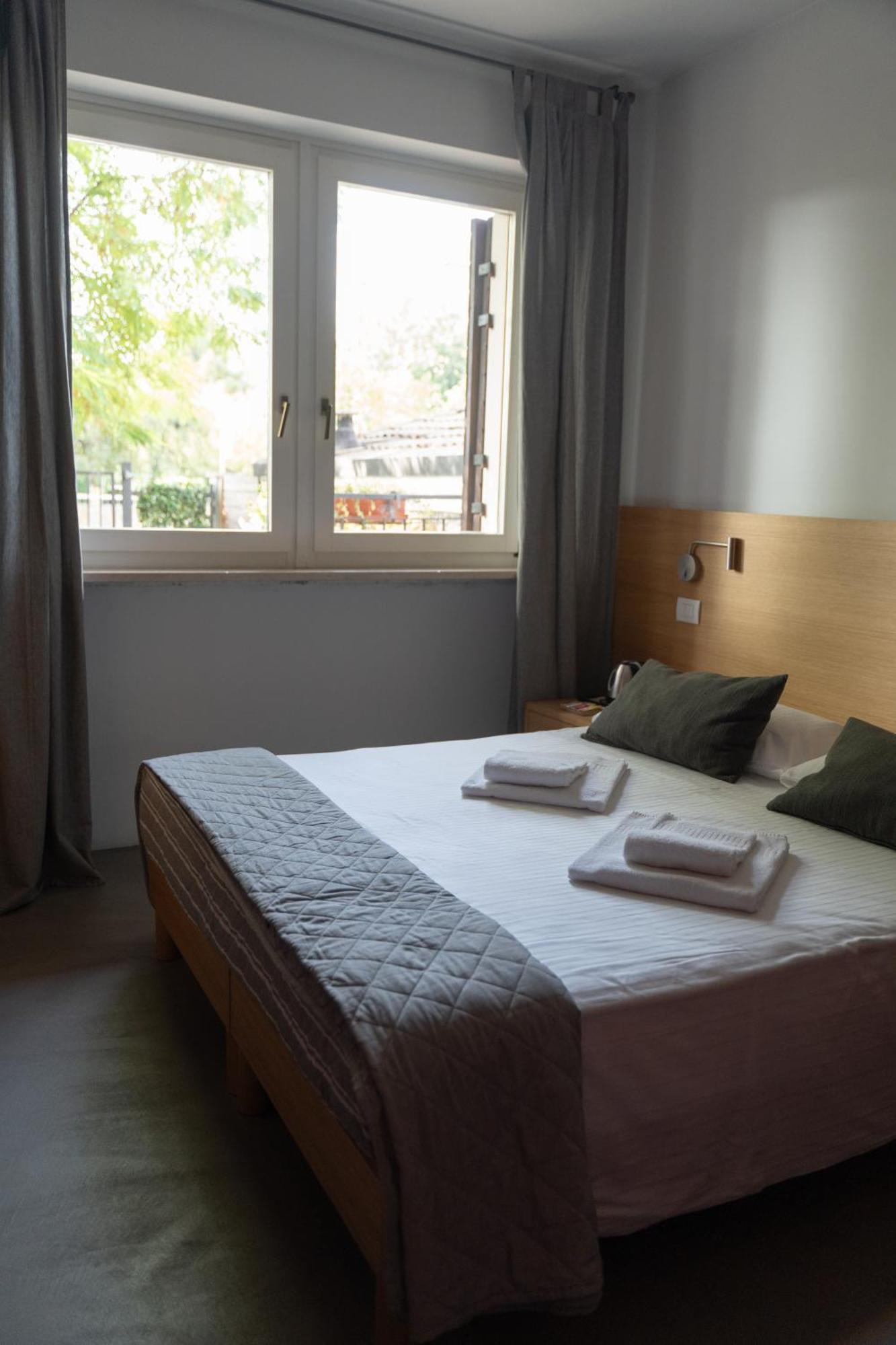 Bed And Bike เวโรนา ภายนอก รูปภาพ