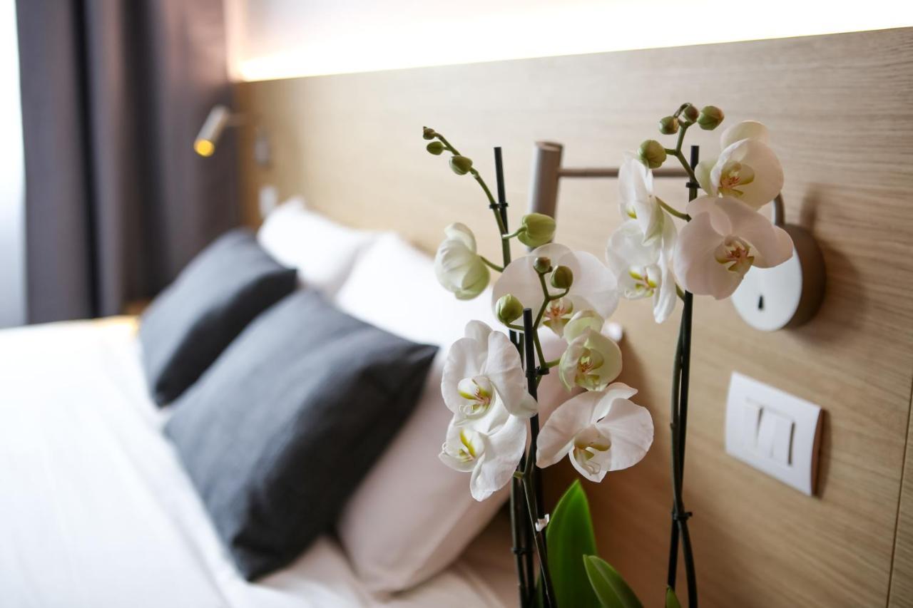 Bed And Bike เวโรนา ภายนอก รูปภาพ