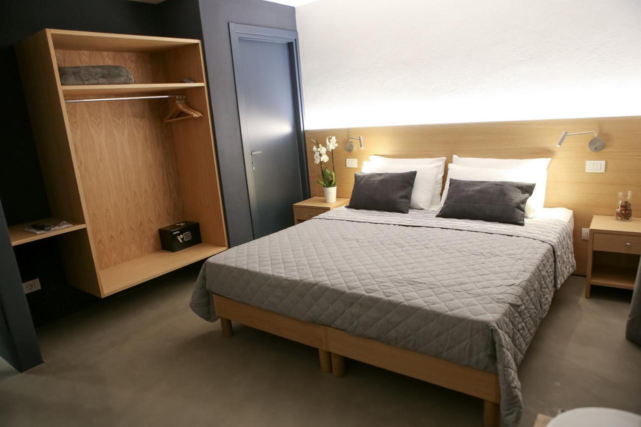 Bed And Bike เวโรนา ภายนอก รูปภาพ